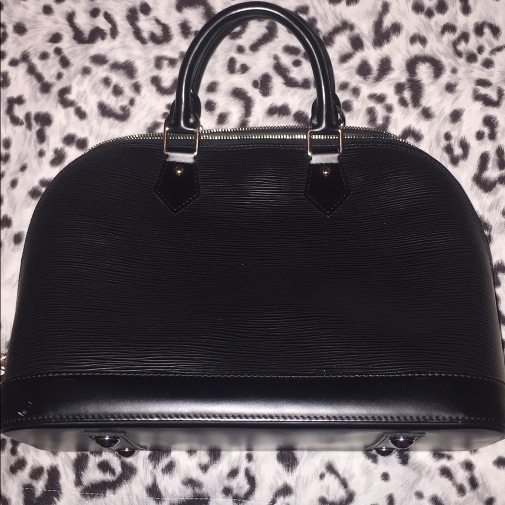 Louis Vuitton Epi Alma BB Black